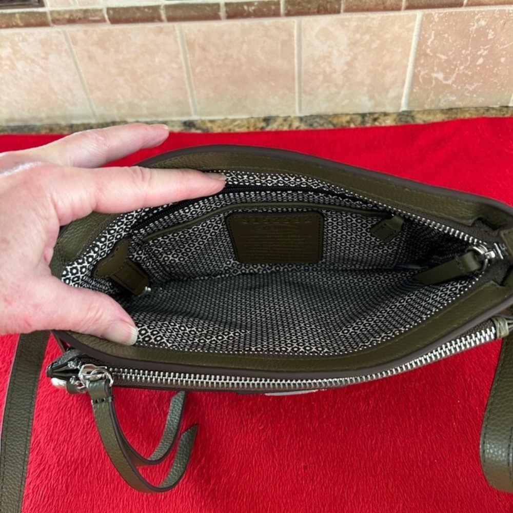 BRIGHTON PRETTY TOUGH JORDYN CROSS BODY ORGANIZER OLIVE NWT REGISTRATION CARD - Picture 11 of 12